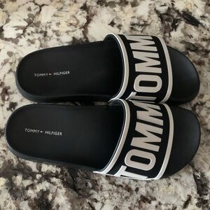 Tommy Hilfiger Black & White Slides